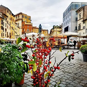 Palazzo Fracassini , Roma Italia